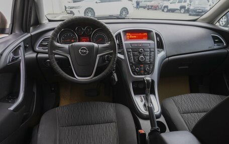 Opel Astra J, 2013 год, 799 000 рублей, 6 фотография