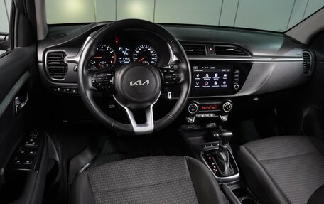 KIA Rio IV, 2022 год, 1 696 000 рублей, 6 фотография