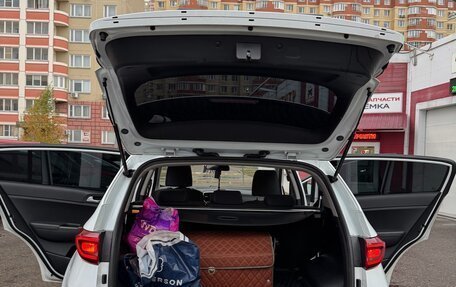 KIA Sportage IV рестайлинг, 2020 год, 1 990 000 рублей, 7 фотография