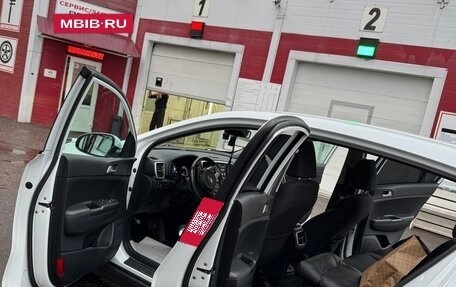 KIA Sportage IV рестайлинг, 2020 год, 1 990 000 рублей, 6 фотография