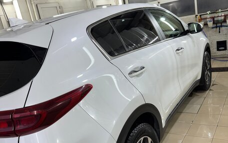 KIA Sportage IV рестайлинг, 2020 год, 1 990 000 рублей, 28 фотография