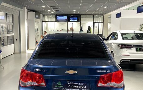 Chevrolet Cruze II, 2010 год, 715 000 рублей, 6 фотография