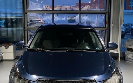 Chevrolet Cruze II, 2010 год, 715 000 рублей, 3 фотография