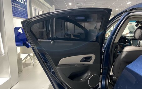 Chevrolet Cruze II, 2010 год, 715 000 рублей, 12 фотография