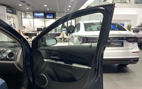 Chevrolet Cruze II, 2010 год, 715 000 рублей, 8 фотография