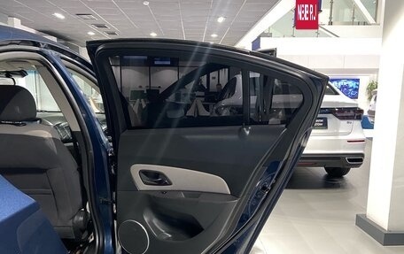 Chevrolet Cruze II, 2010 год, 715 000 рублей, 10 фотография