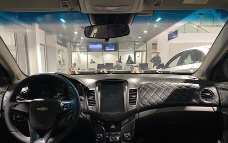 Chevrolet Cruze II, 2010 год, 715 000 рублей, 26 фотография