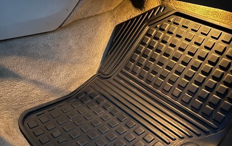 Land Rover Discovery IV, 2011 год, 1 950 000 рублей, 28 фотография