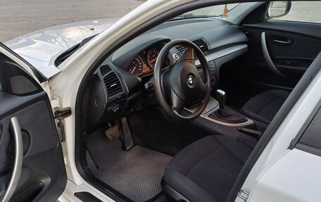 BMW 1 серия, 2009 год, 970 000 рублей, 10 фотография