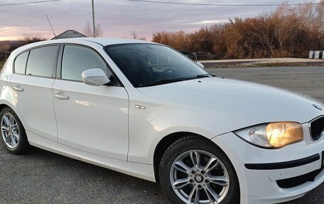 BMW 1 серия, 2009 год, 970 000 рублей, 3 фотография