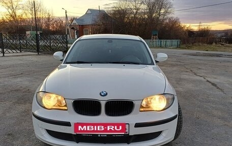 BMW 1 серия, 2009 год, 970 000 рублей, 2 фотография