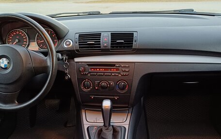 BMW 1 серия, 2009 год, 970 000 рублей, 16 фотография