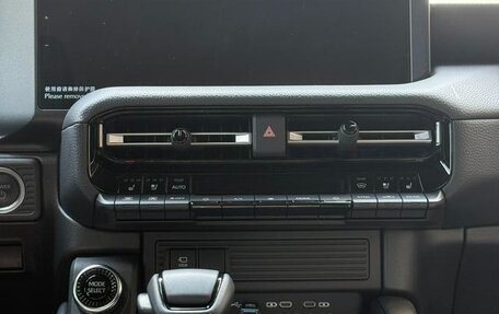 Toyota Land Cruiser Prado, 2024 год, 7 600 000 рублей, 28 фотография