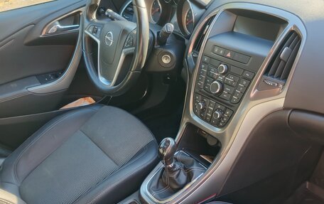 Opel Astra J, 2011 год, 835 000 рублей, 2 фотография