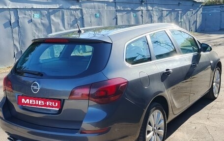 Opel Astra J, 2011 год, 835 000 рублей, 6 фотография