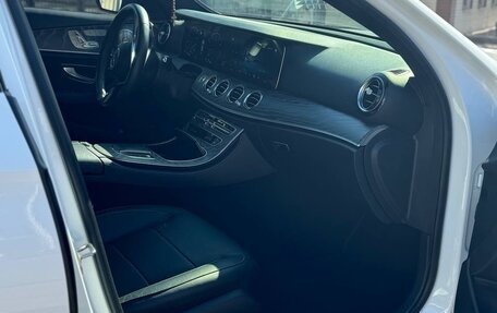 Mercedes-Benz E-Класс, 2021 год, 4 599 000 рублей, 5 фотография