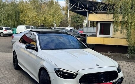 Mercedes-Benz E-Класс, 2021 год, 4 599 000 рублей, 2 фотография
