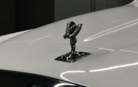 Rolls-Royce Cullinan, 2021 год, 40 000 000 рублей, 5 фотография