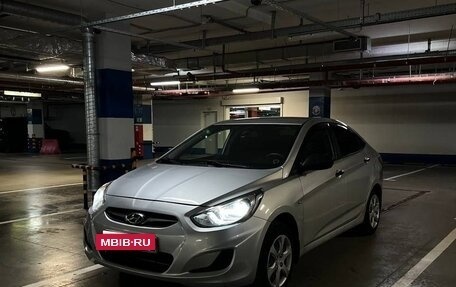 Hyundai Solaris II рестайлинг, 2012 год, 538 000 рублей, 3 фотография