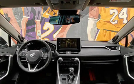 Toyota RAV4, 2022 год, 2 120 999 рублей, 5 фотография