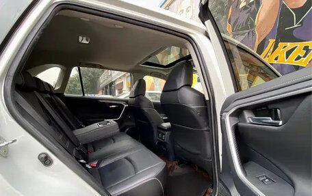 Toyota RAV4, 2022 год, 2 120 999 рублей, 9 фотография