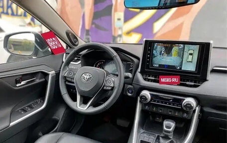 Toyota RAV4, 2022 год, 2 120 999 рублей, 6 фотография