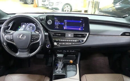 Lexus ES VII, 2021 год, 3 530 000 рублей, 4 фотография