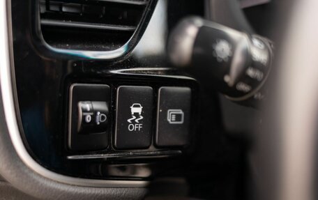 Mitsubishi Outlander III рестайлинг 3, 2015 год, 1 995 000 рублей, 18 фотография