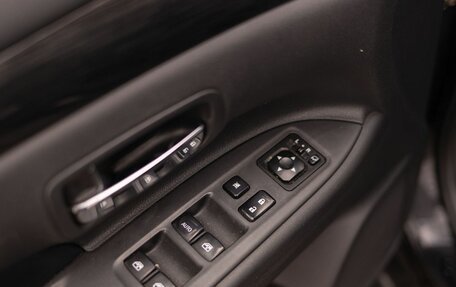 Mitsubishi Outlander III рестайлинг 3, 2015 год, 1 995 000 рублей, 17 фотография