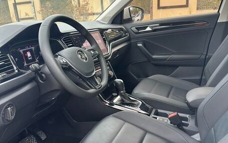 Volkswagen T-Roc I, 2022 год, 1 360 000 рублей, 9 фотография