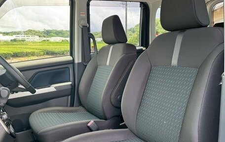 Toyota Roomy I, 2022 год, 1 000 000 рублей, 30 фотография