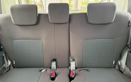 Toyota Roomy I, 2022 год, 1 000 000 рублей, 36 фотография