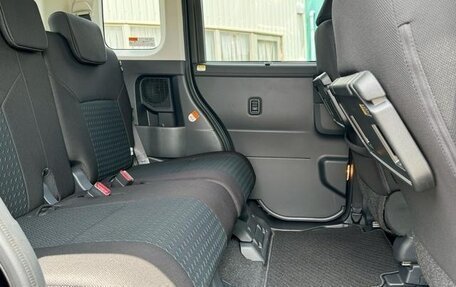 Toyota Roomy I, 2022 год, 1 000 000 рублей, 34 фотография