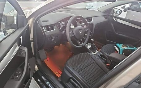 Skoda Octavia, 2021 год, 1 600 000 рублей, 2 фотография