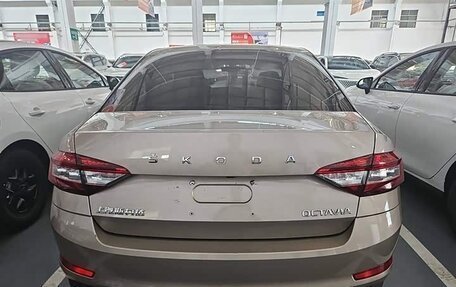 Skoda Octavia, 2021 год, 1 600 000 рублей, 9 фотография