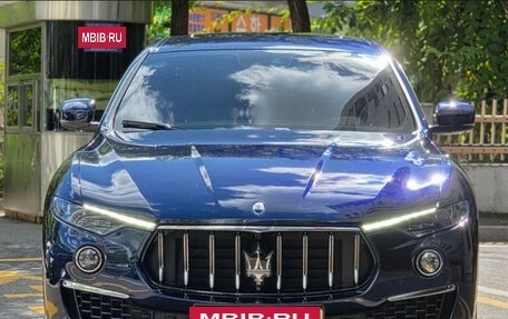 Maserati Levante I, 2022 год, 3 920 000 рублей, 3 фотография