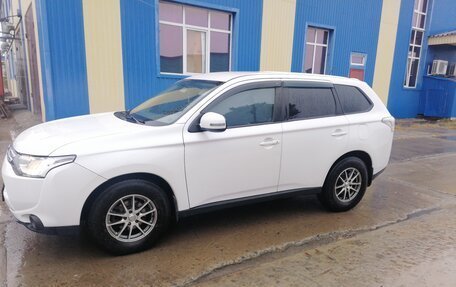 Mitsubishi Outlander III рестайлинг 3, 2012 год, 1 200 000 рублей, 1 фотография