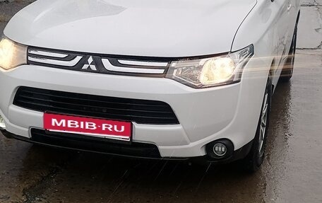 Mitsubishi Outlander III рестайлинг 3, 2012 год, 1 200 000 рублей, 5 фотография