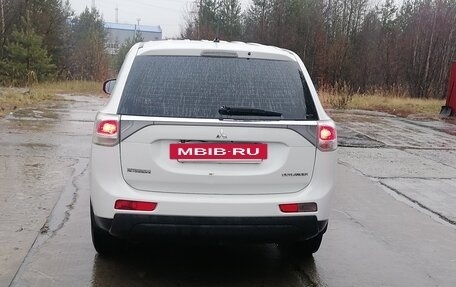 Mitsubishi Outlander III рестайлинг 3, 2012 год, 1 200 000 рублей, 6 фотография