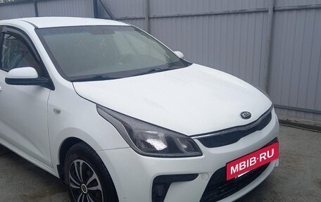 KIA Rio IV, 2017 год, 1 100 000 рублей, 2 фотография