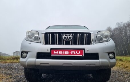 Toyota Land Cruiser Prado 150 рестайлинг 2, 2010 год, 2 999 000 рублей, 1 фотография