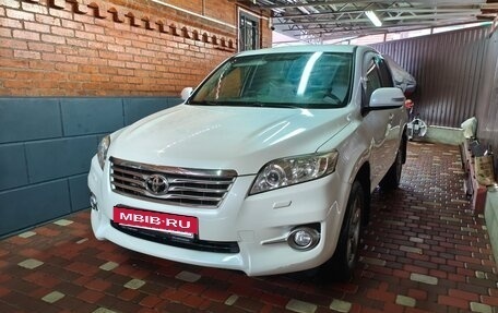 Toyota RAV4, 2012 год, 1 690 000 рублей, 2 фотография