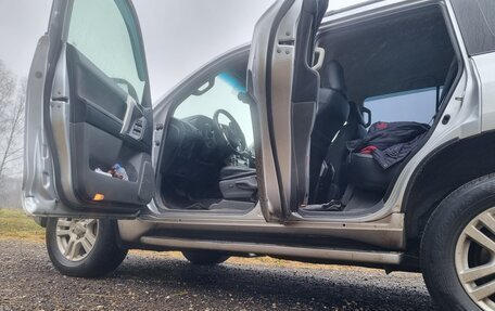 Toyota Land Cruiser Prado 150 рестайлинг 2, 2010 год, 2 999 000 рублей, 5 фотография