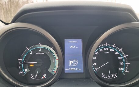 Toyota Land Cruiser Prado 150 рестайлинг 2, 2010 год, 2 999 000 рублей, 8 фотография