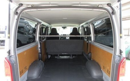 Toyota HiAce H200, 2022 год, 3 200 000 рублей, 9 фотография