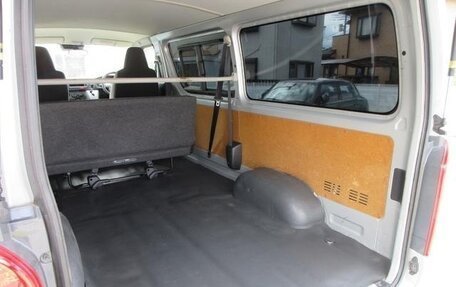 Toyota HiAce H200, 2022 год, 3 200 000 рублей, 10 фотография