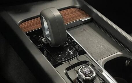 Volvo S60 III, 2022 год, 3 100 000 рублей, 14 фотография