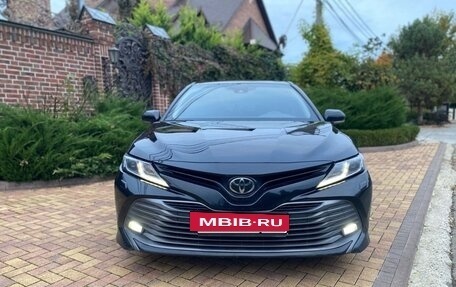 Toyota Camry, 2021 год, 2 600 000 рублей, 5 фотография