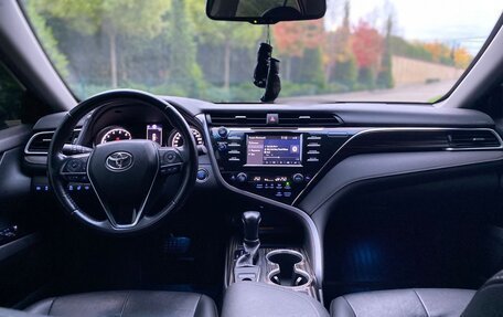 Toyota Camry, 2021 год, 2 600 000 рублей, 14 фотография