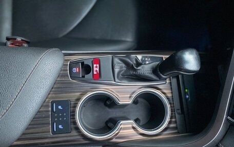 Toyota Camry, 2021 год, 2 600 000 рублей, 13 фотография